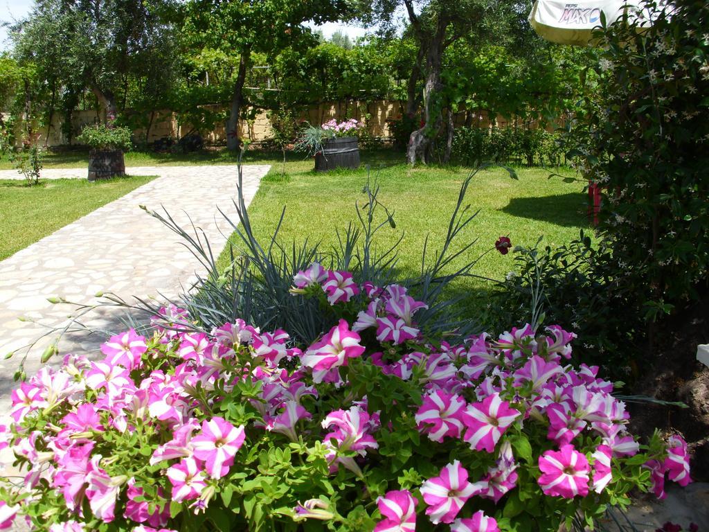 Olga'S Garden Apartments Almiros Beach Exterior foto